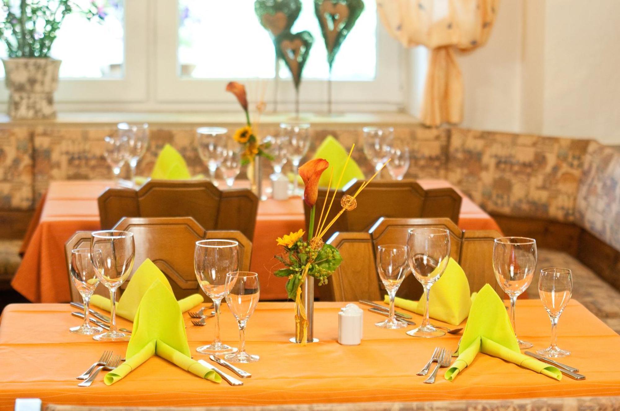 Hotel-Restaurant Bauer-Keller Greding Extérieur photo