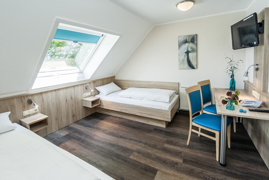 Hotel-Restaurant Bauer-Keller Greding Extérieur photo