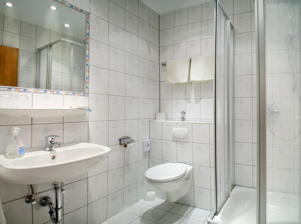 Hotel-Restaurant Bauer-Keller Greding Extérieur photo
